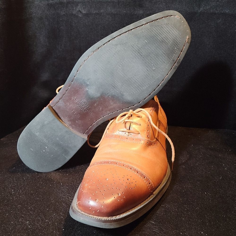 Hart Schaffner Marx men's 10.5 - Picture 6 of 7